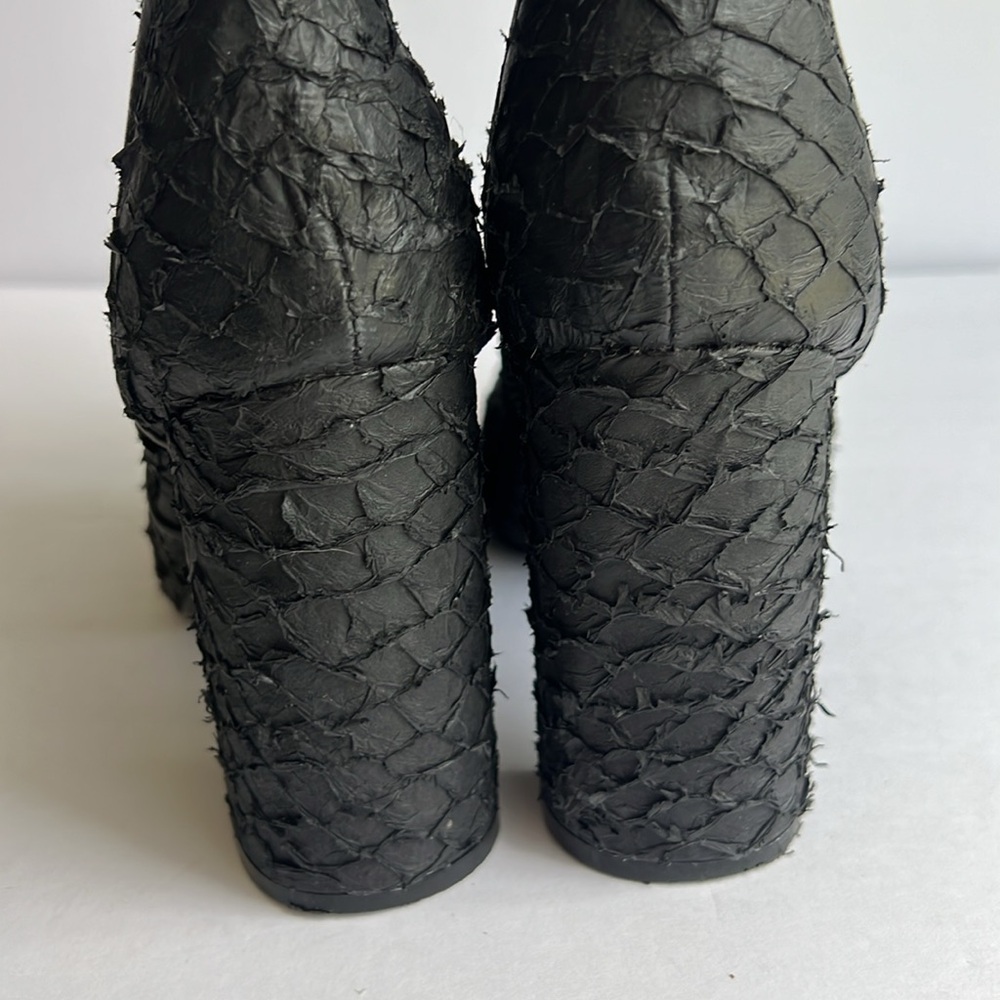 Leon Max Black Textured High-Heel Ankle Boots. 10. GUC!🔥 - Picture 6 of 11